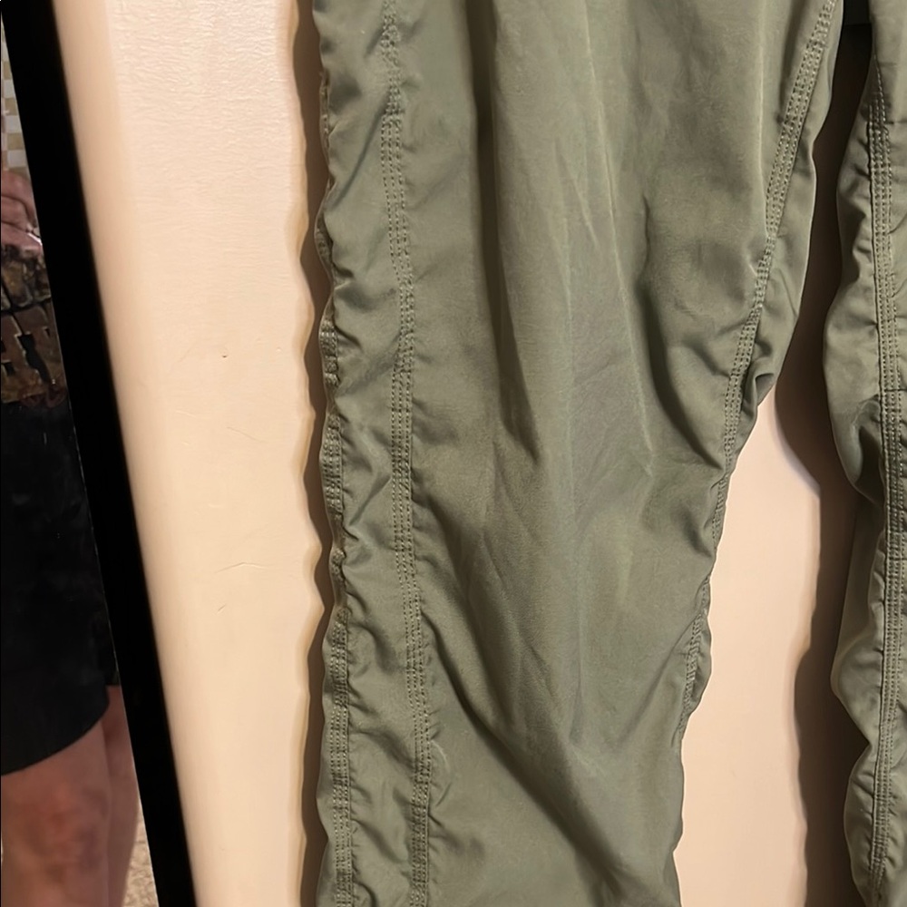 St. John’s Bay Olive Green Drawstring Joggers—size M - Picture 4 of 6
